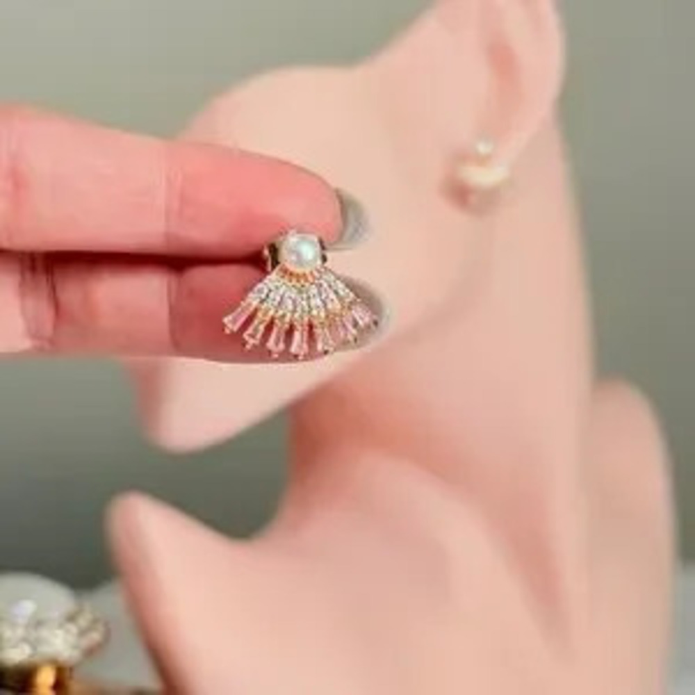 Rose Gold Earrings With Pearl and Zirconia